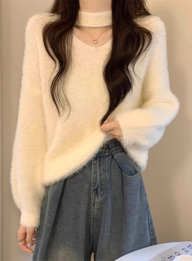 白色挂脖马海毛毛衣女秋冬v领内搭针织打底衫软糯水貂绒高级上衣