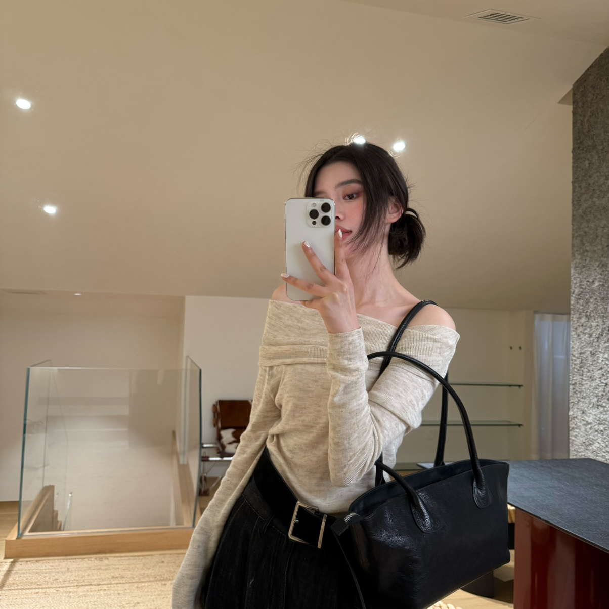 BU RIVERS-上新BUCLASSIC斜肩不规则修身针织⻓袖上衣针织衫14854