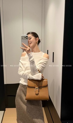 新品新年新衣BU RIVERS 2026春季新款一字肩羊毛针织衫女打底上衣