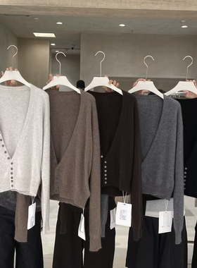 BU RIVERS上新高品质浣熊绒气质温柔软糯针织衫含10羊毛15037