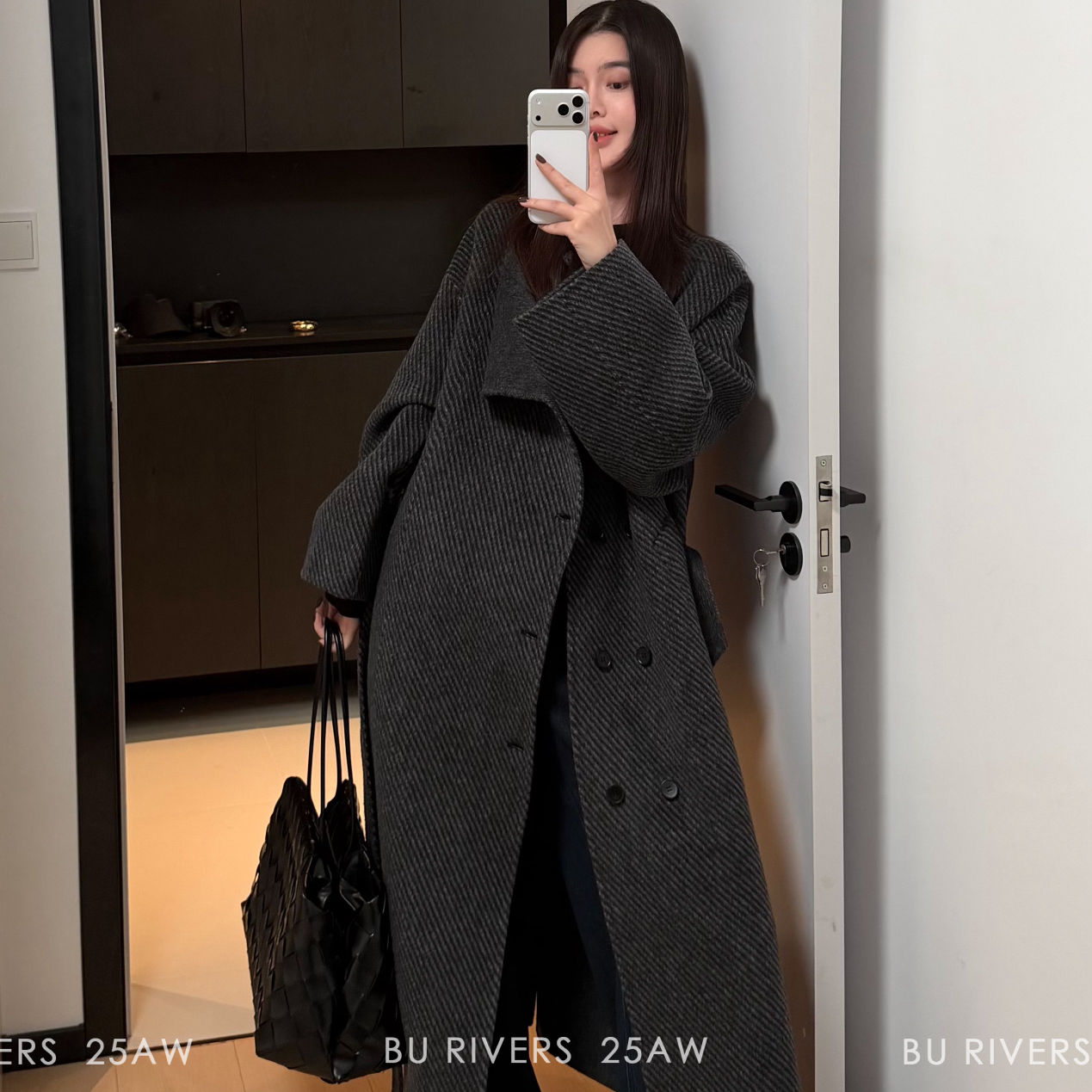 BU RIVERS-气质翻领设计双面尼羊毛外套(配腰带)(含70羊毛)S32365