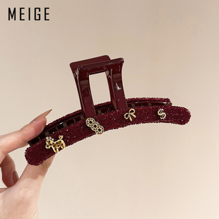 新年红发财小马水钻2026巨好看的抓夹女高级感盘发鲨鱼夹发夹发卡