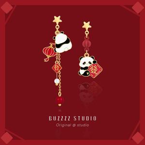 原创中国风国潮发财熊猫耳环红色新年适合过年不对称耳钉耳夹耳饰
