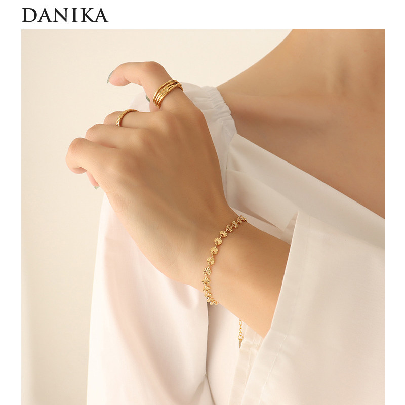 danika 2022年新款圆片压花纹手链女高级感轻奢小众简约百搭18k金