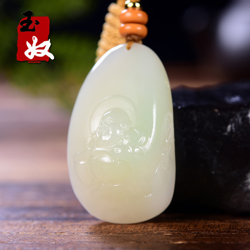 新疆和田若羌县天然和田玉/带翠/羊脂白玉/笑佛/吊坠/挂件/20克