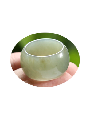 新疆且末县瓷蓝带糖天然和田玉