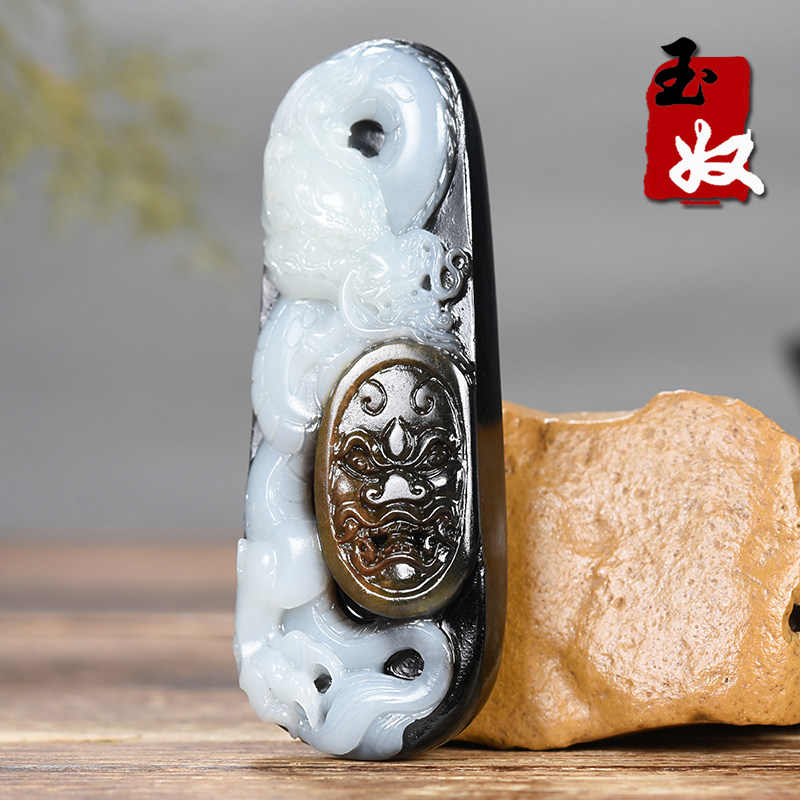名家孤品/新疆一级白/黄白黑三色籽料和田玉/生肖龙/鬼面/吊坠