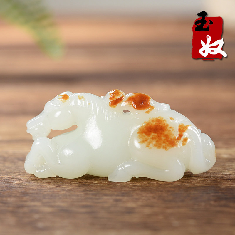 名家/新疆和田玉/枣红皮羊脂白玉籽料/生肖马/马上封侯/吊坠/18克