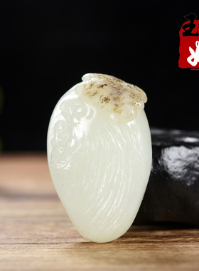 新疆天然和田玉/黑皮羊脂白玉籽料/生肖鸡/吊坠/37.72克