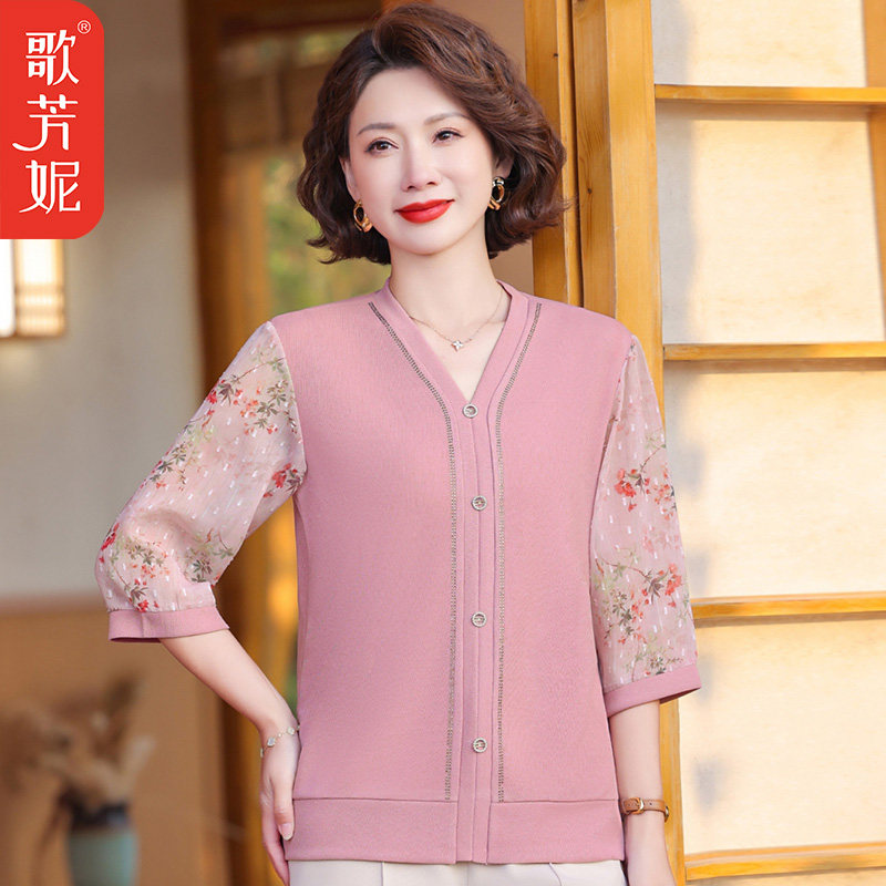 中老年女装春季新款T恤打底衫中年妈妈上衣女式V领针织七分袖小衫