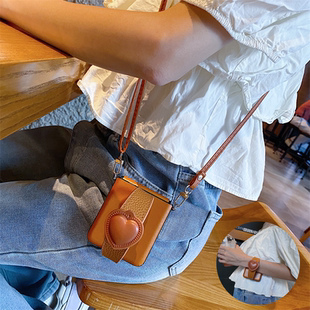 早秋爱心斜挎腕带适用华为pocket2手机壳PuraX典藏版nova折叠屏带中轴适用荣耀magicvflip2适用oppofindn3/n2