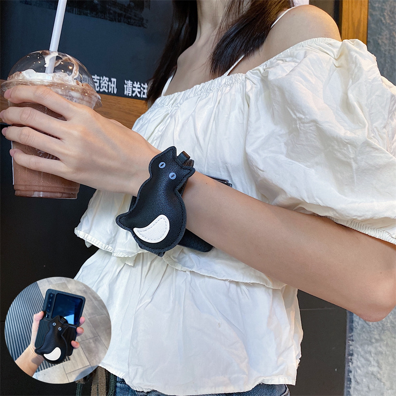 黑猫手腕带适用华为purax手机壳pocket2小折叠屏三星zflip7/6可爱W26flip新款vivoxflip防摔套OPPOfindn3flip