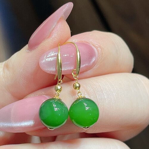 18K金伴钻镶天和田碧玉圆珠耳环