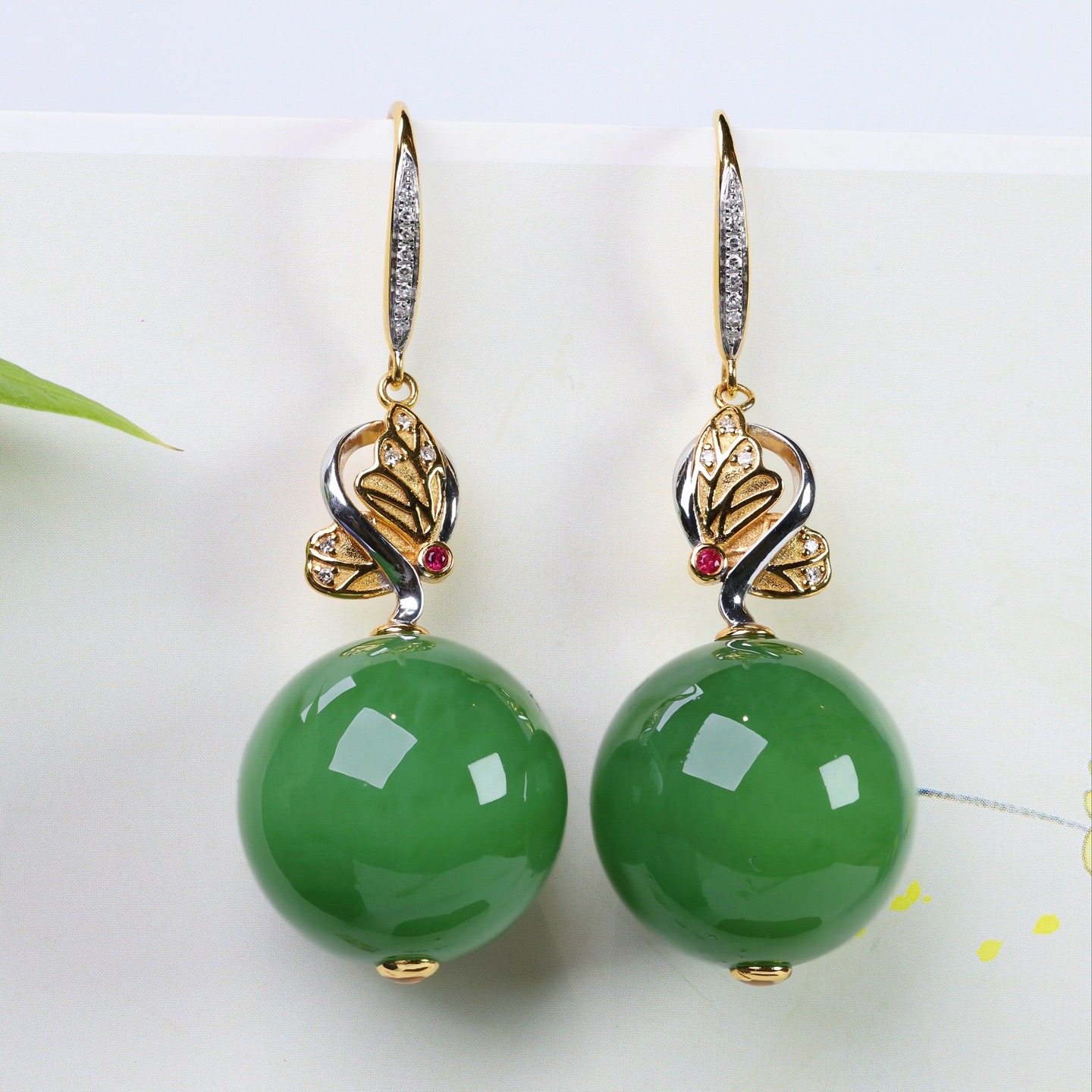 天然和田玉碧玉老料阳绿圆珠耳坠耳钩18k金镶嵌玉石耳饰送礼物,珠宝/钻石/翡翠,耳饰,淘宝优惠券,粉丝福利购,淘宝优惠卷