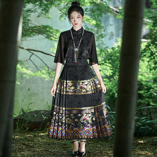 新中式女装立领盘扣复古提花重工刺绣凤舞九天织金马面裙套装