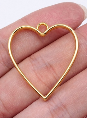 10个/包 30x34x3.7mm 镂空几何滴胶边框系列爱心边框 ABD-C16372