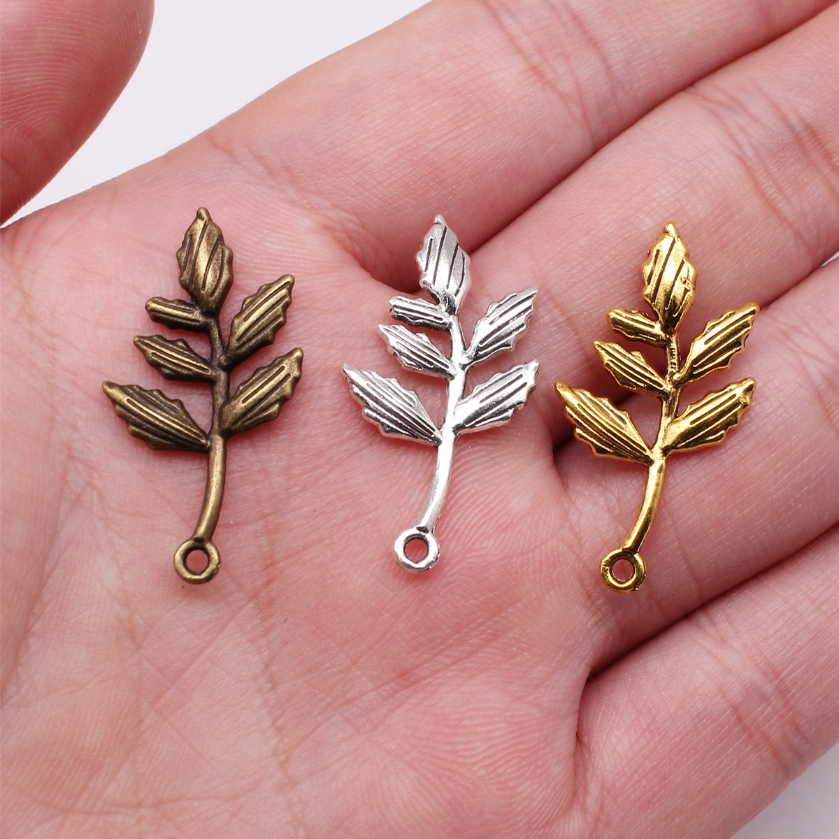 10个/包 30x16mm 多色锌合金材质 树枝树叶吊坠 ABD-C10976