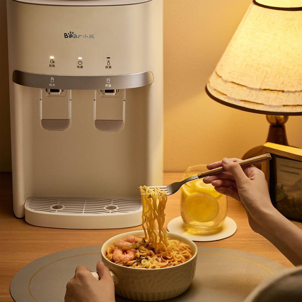 小熊饮水机家用台式小型桌面饮水器水桶纯净水热水机