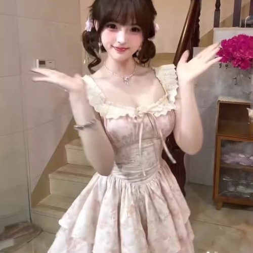 小飞袖碎花蕾丝樱织花翎蓬蓬短裙