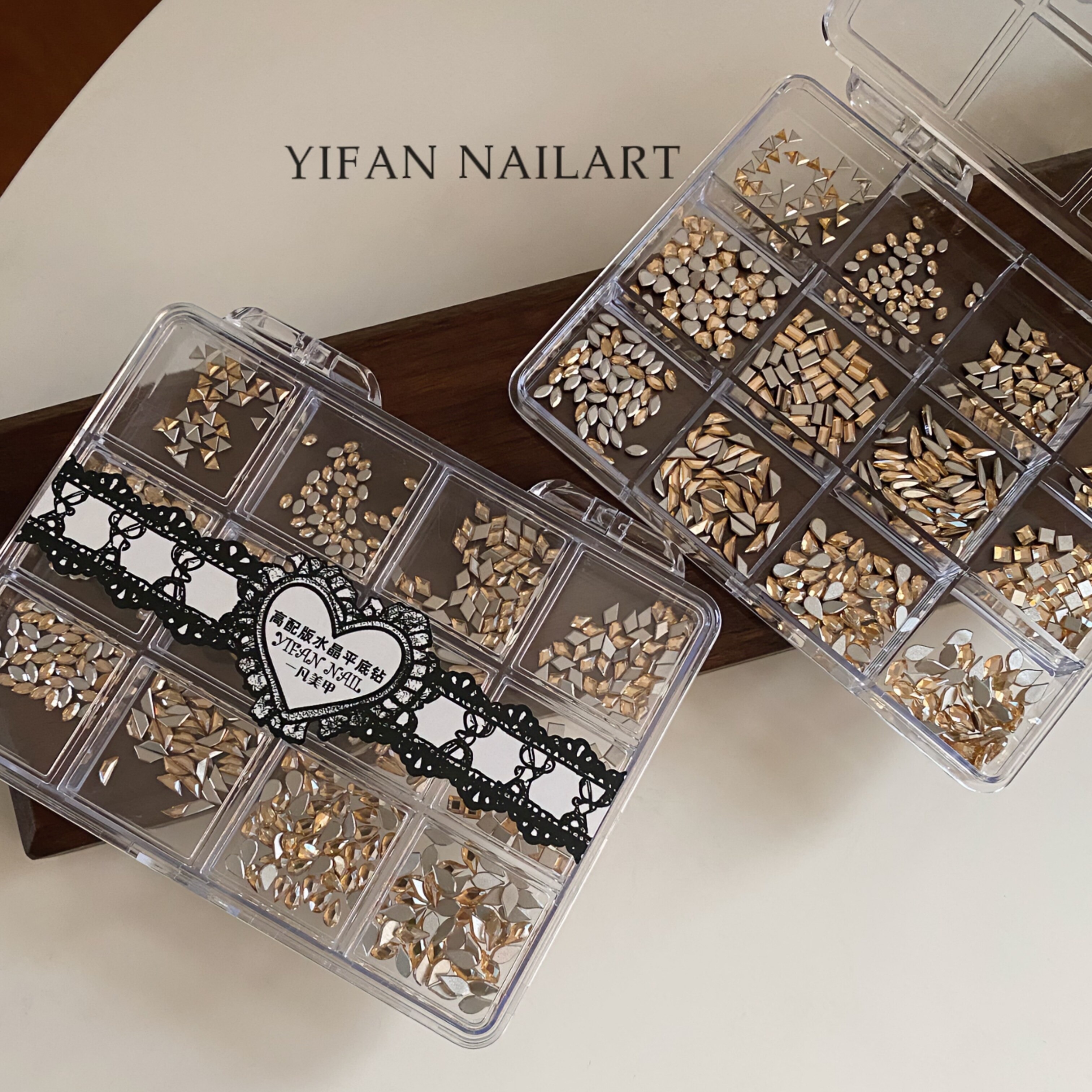 YIFANNAIL 高品 仿华香槟色平底倒边异形钻12格水晶钻美甲饰品T10
