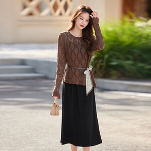 秋季实拍简约风大方设计感气质针织长袖裙穿搭套装背带连衣裙女装