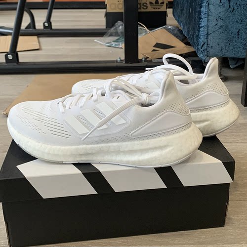 现货 阿迪达斯PUREBOOST 22男子低帮舒适耐磨透气跑步鞋 GY4705