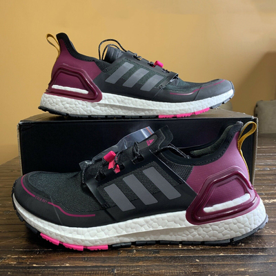 阿迪达斯女子跑步鞋ULTRABOOST