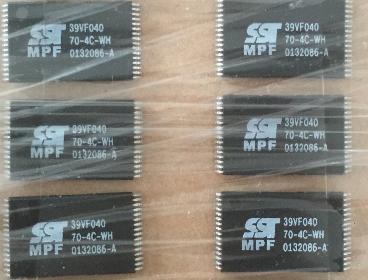 SST39VF040-70-4I-WHE SST39VF040 TSOP32 全新原装