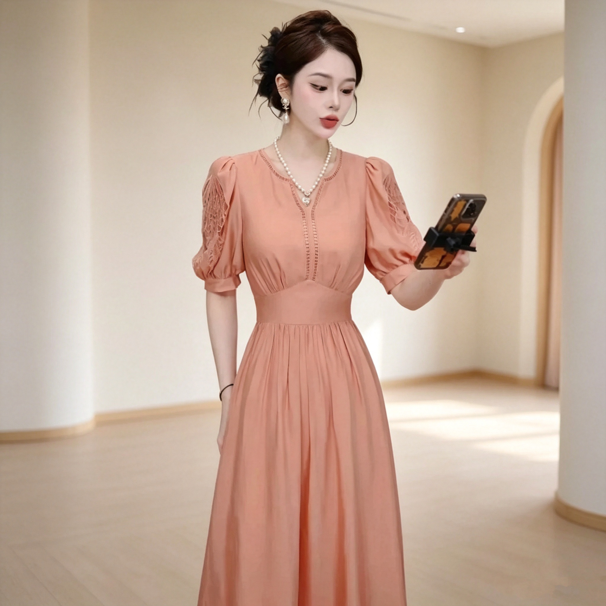 巨好看的西柚色连衣裙女2026夏季穿搭大方得体重要场合绝美长裙子