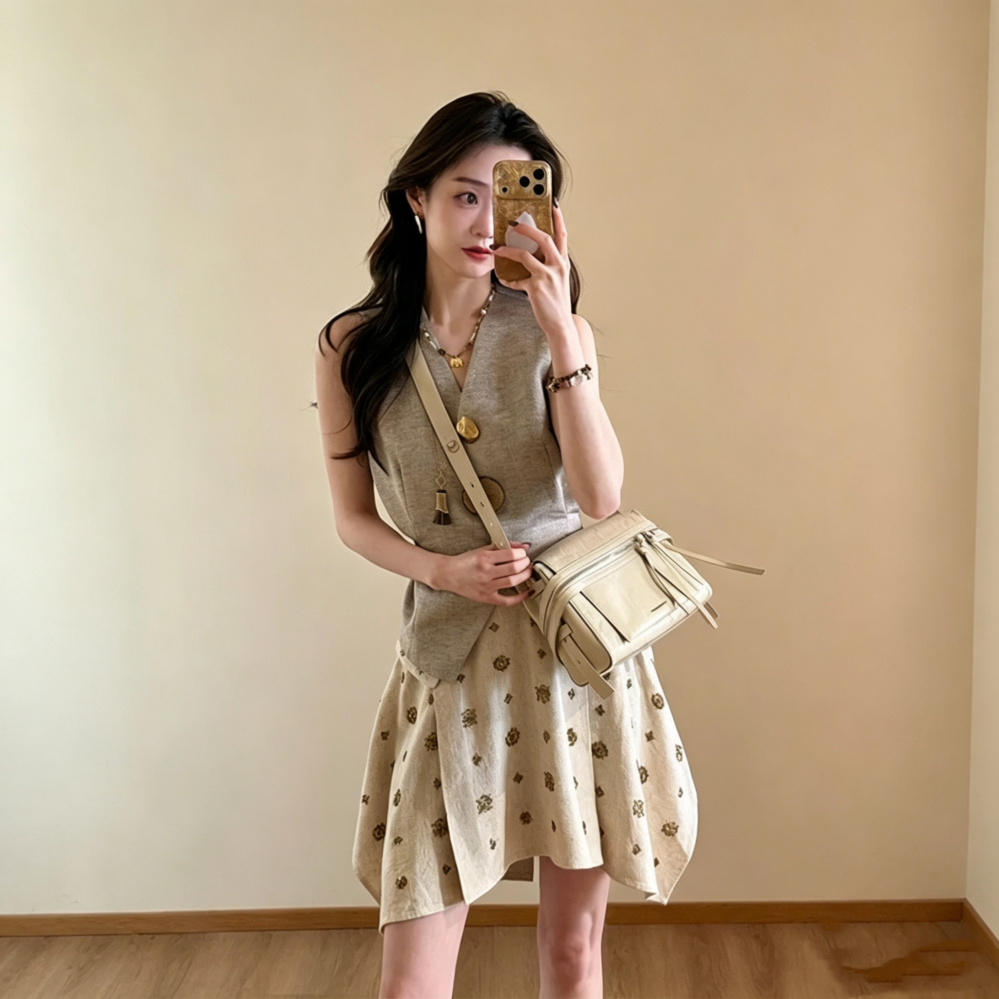 MARIE.COCO复古老钱风V领马甲背心上衣女夏季高腰显瘦半身裙套装