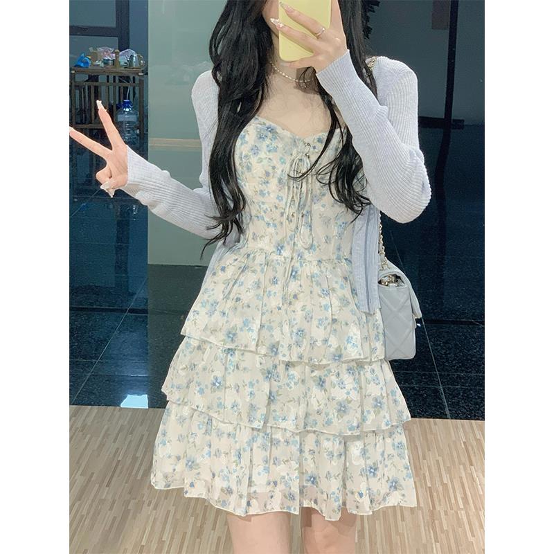 蓝色碎花吊带连衣裙女夏季2024新款蛋糕裙小个子雪纺短裙两件套装