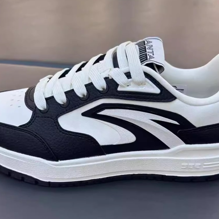 安踏982丨经典黑白低帮板鞋2025冬季新款男鞋滑板运动鞋112548066