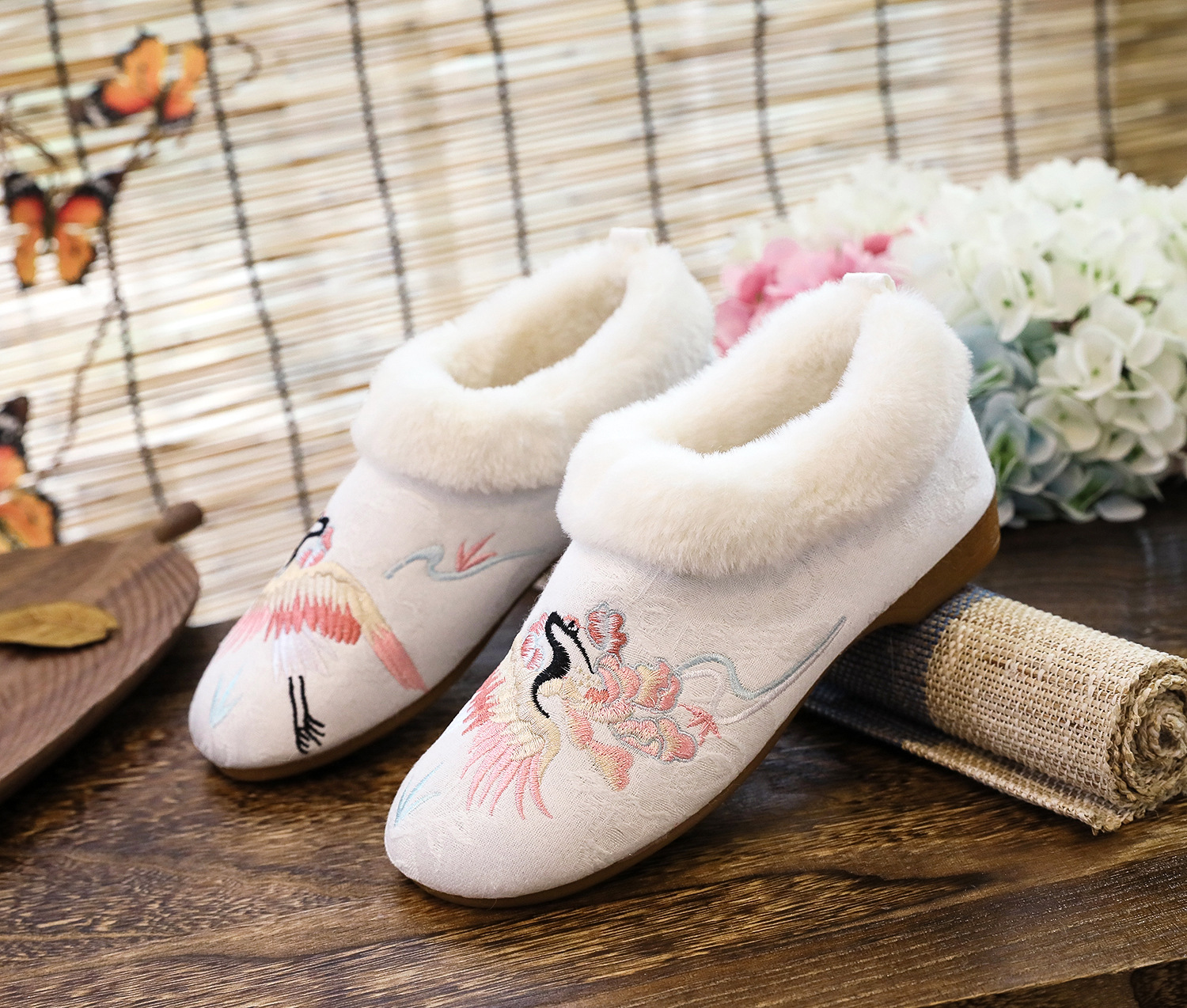 老北京布鞋绣花广场舞保暖棉鞋