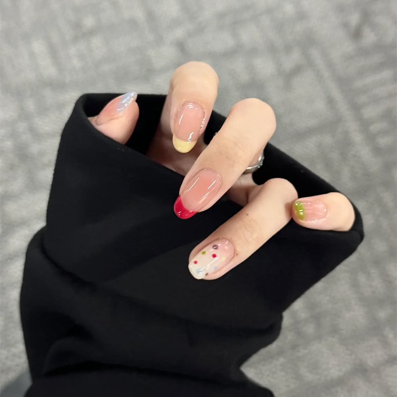 夏日新款多巴胺彩色波点法式美甲