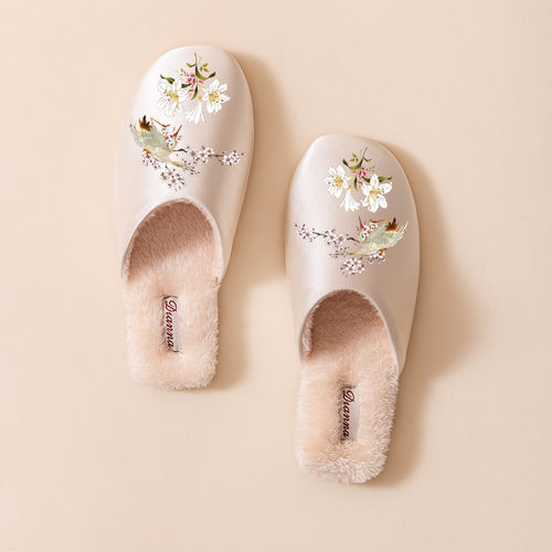 女士棉拖鞋高级感秋冬保暖加绒舒适地板鞋厚底防滑轻奢国风缎面男