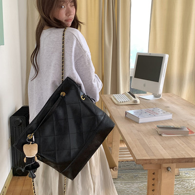 肥肥自制2025秋冬新款复古学院风大容量休闲双肩背包三用单肩斜挎