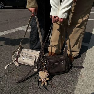 肥肥自制包包女2025秋冬新款复古百搭中性做旧小容量多口袋斜挎包