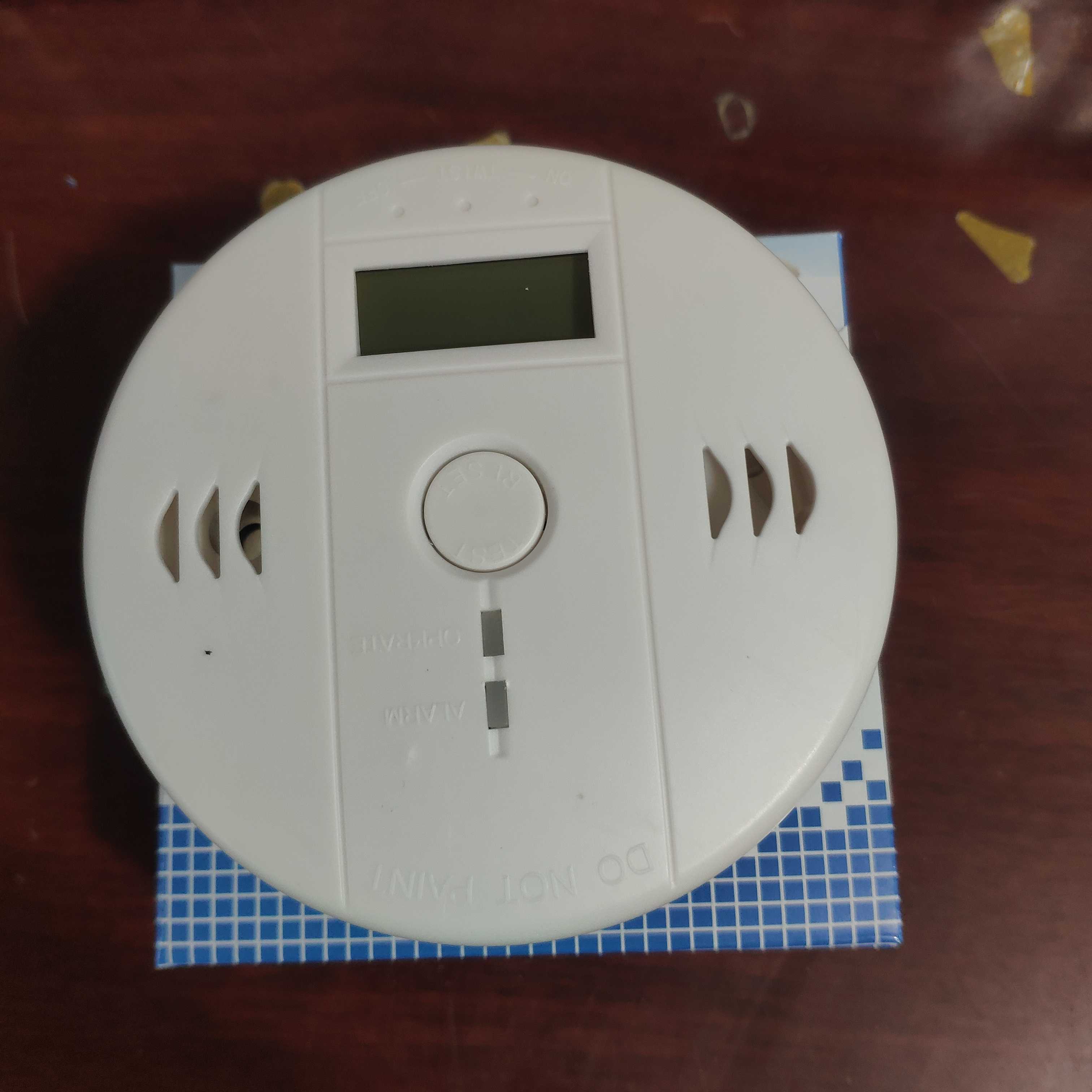 一氧化碳报警器 CO探测仪煤炭燃烧防中毒检测器 新疆包邮直发