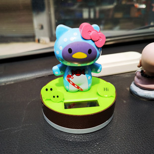 蝴蝶结公仔太阳能KT猫车饰摇头汽车内饰品用品摆件装饰玩偶