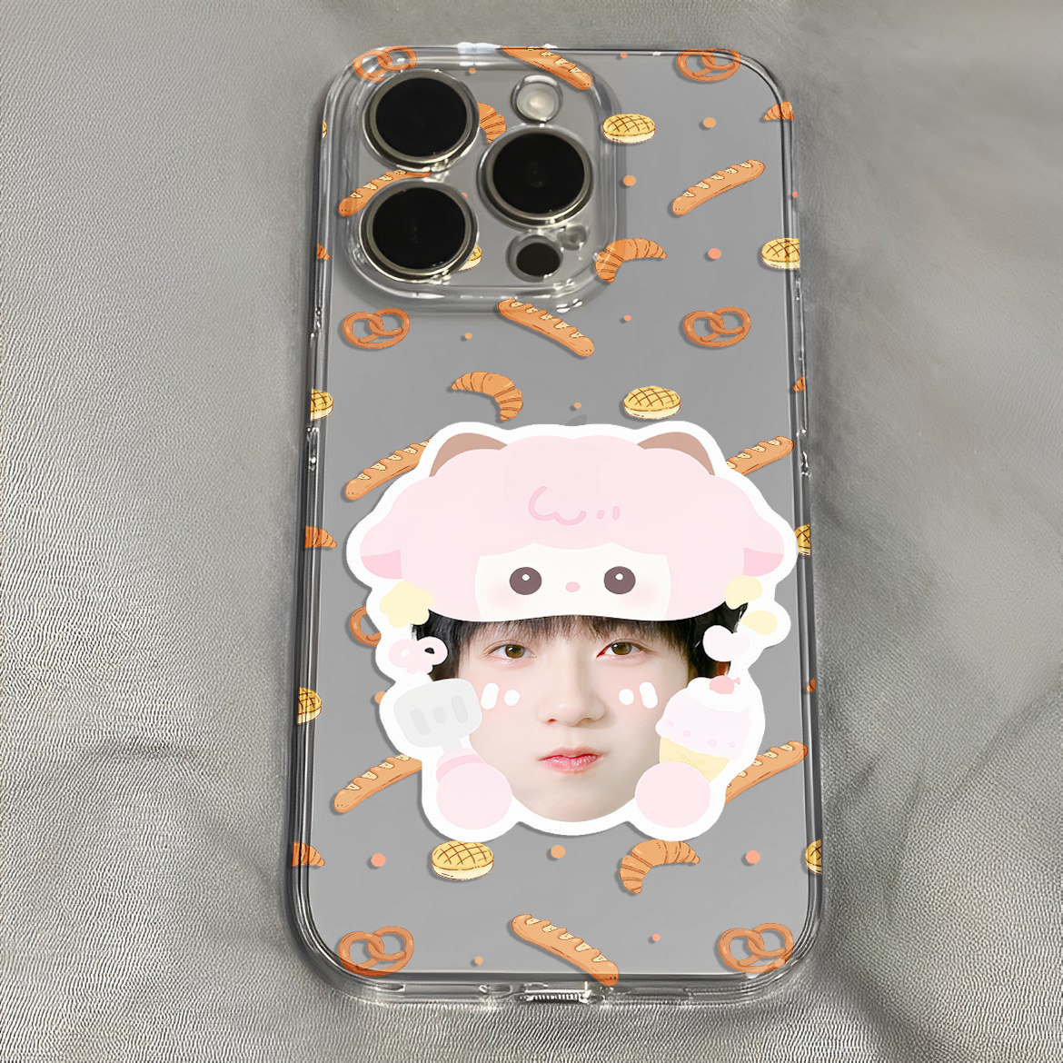 杨博文可爱面包超人大头涂鸦手机壳适用于iPhone苹果17小米17opporeno15华为vivo红米荣耀