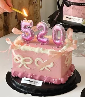 520情人节情侣蛋糕装饰炫彩紫色蜡烛小白熊蜡烛巴斯克插件ins插牌