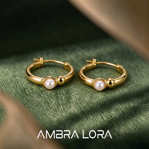 AmbraLora金色珍珠圆环耳环
