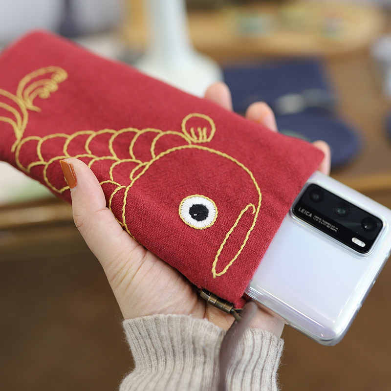花暖年年有余锦鲤鱼弹力口金手机眼镜包手工刺绣材料iphone12p40
