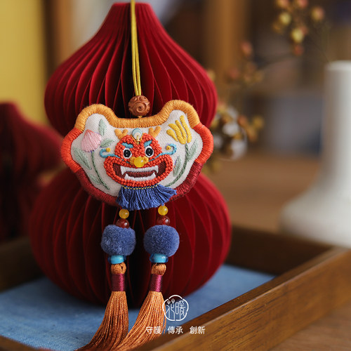 花暖阿龙头老大佛手仙桃平安锁手工法刺绣DIY材料包项链车挂流苏