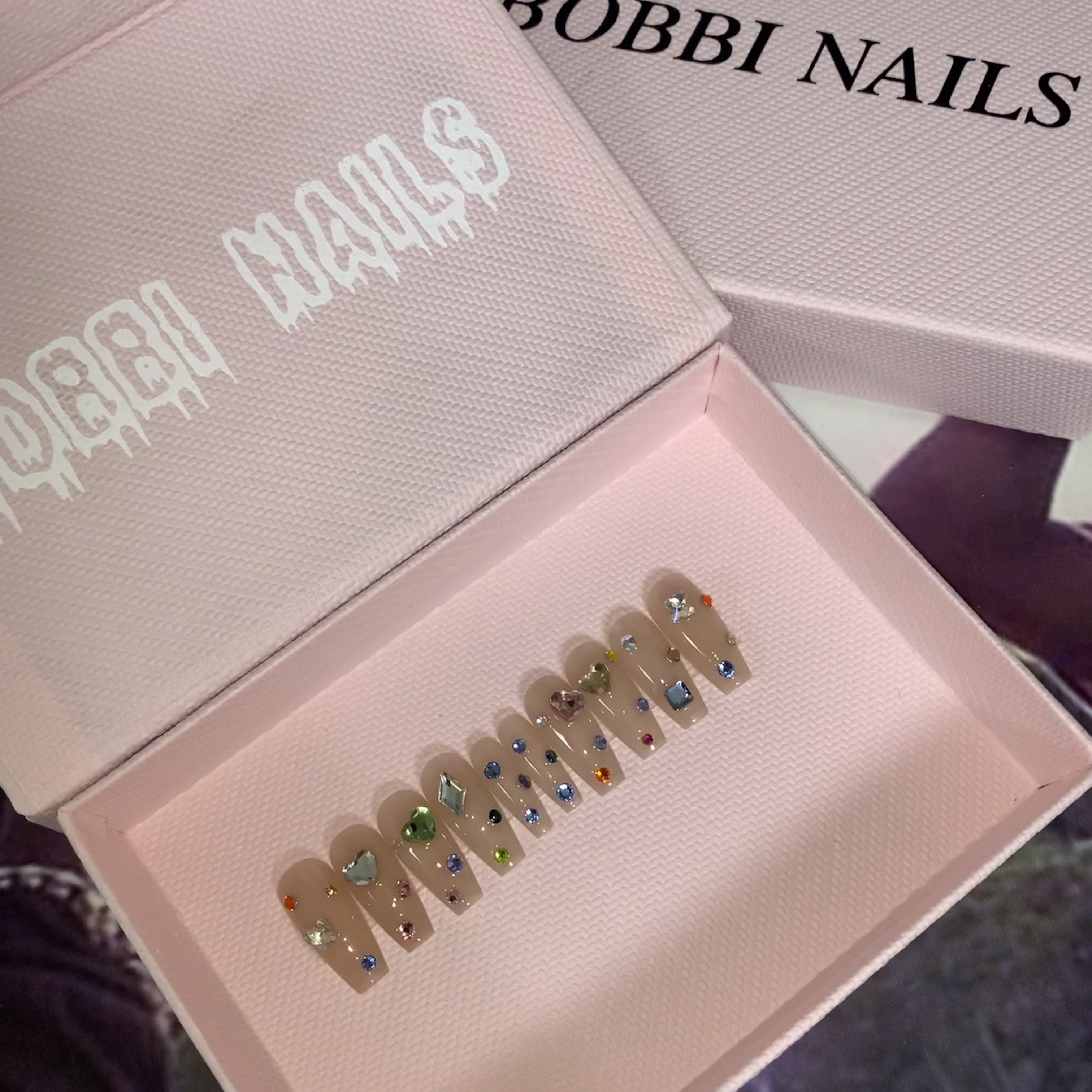 bobbinailr手工定制爱心蝴蝶彩色闪钻可拆卸穿戴甲