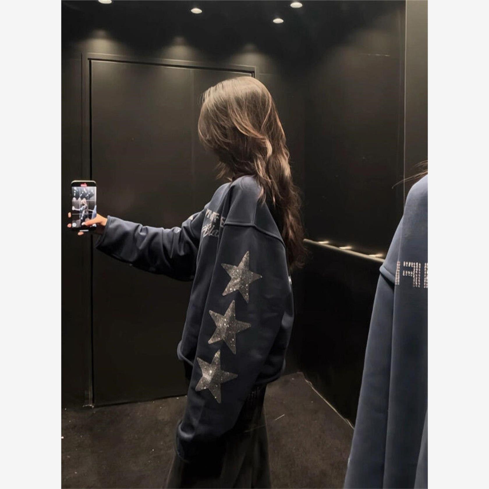 藏青色字母星星烫钻长袖卫衣