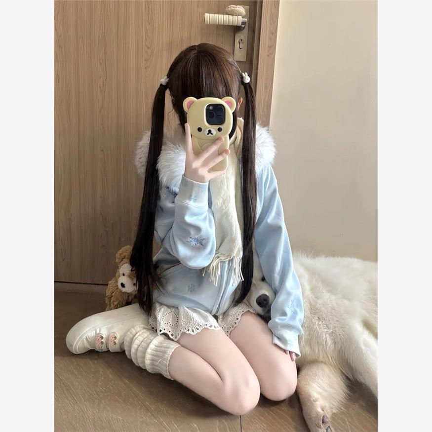 雪花刺绣毛领连帽加绒卫衣外套