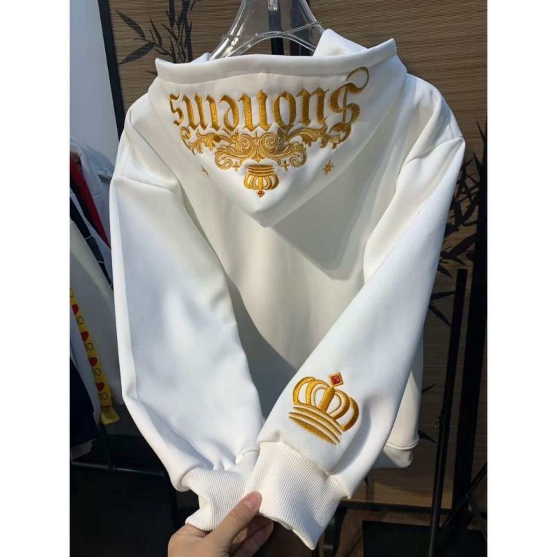 中性风字母皇冠刺绣连帽卫衣女冬季新款加绒加厚百搭情侣帽衫外套