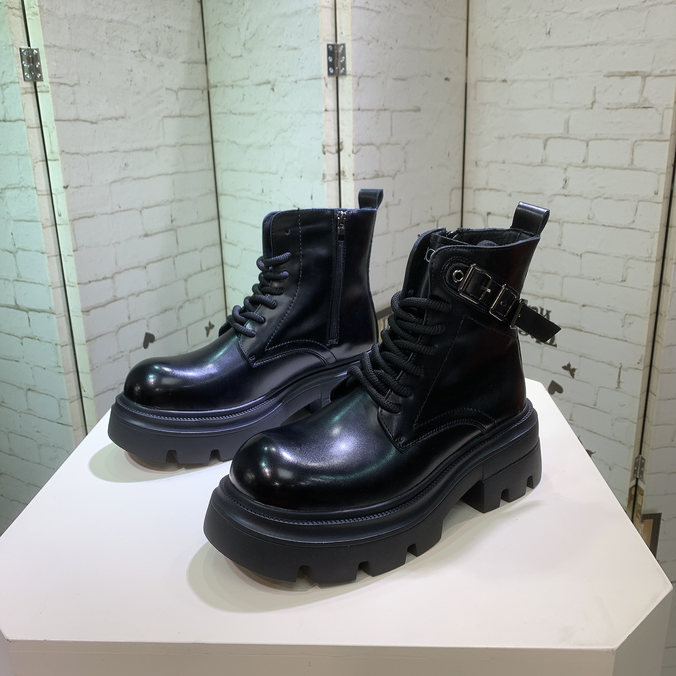 黑色厚底增高机车马丁靴男秋季新款英伦风百搭炸街短靴子潮流皮靴