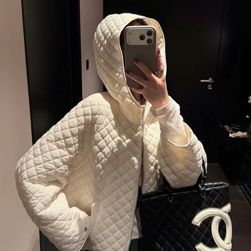 90白鸭绒菱格纹休闲连帽羽绒服